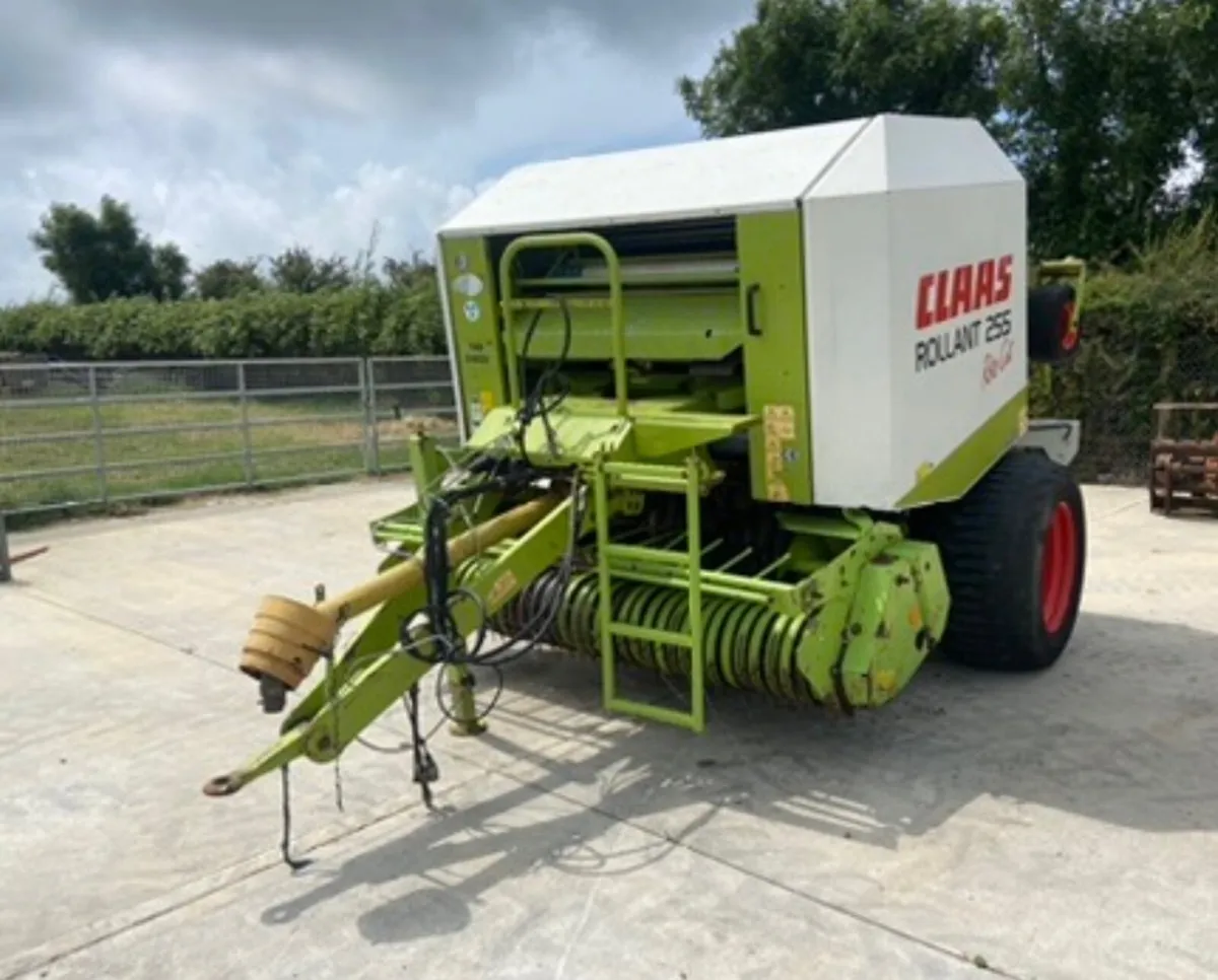 Claas Round Balers.... - Image 1