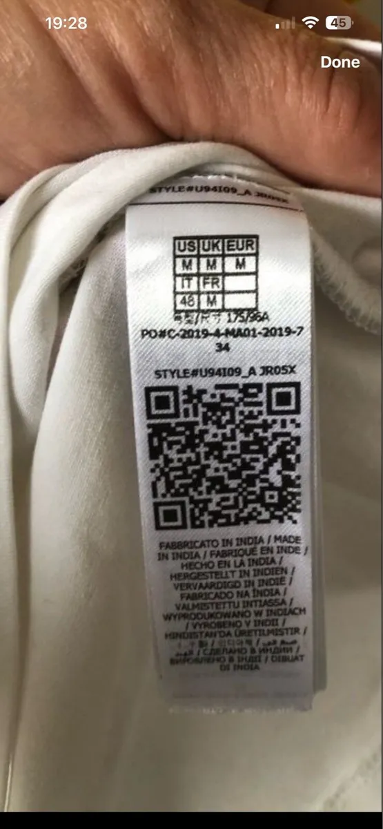 Mens Guess teeshirt size M €15 - Image 3
