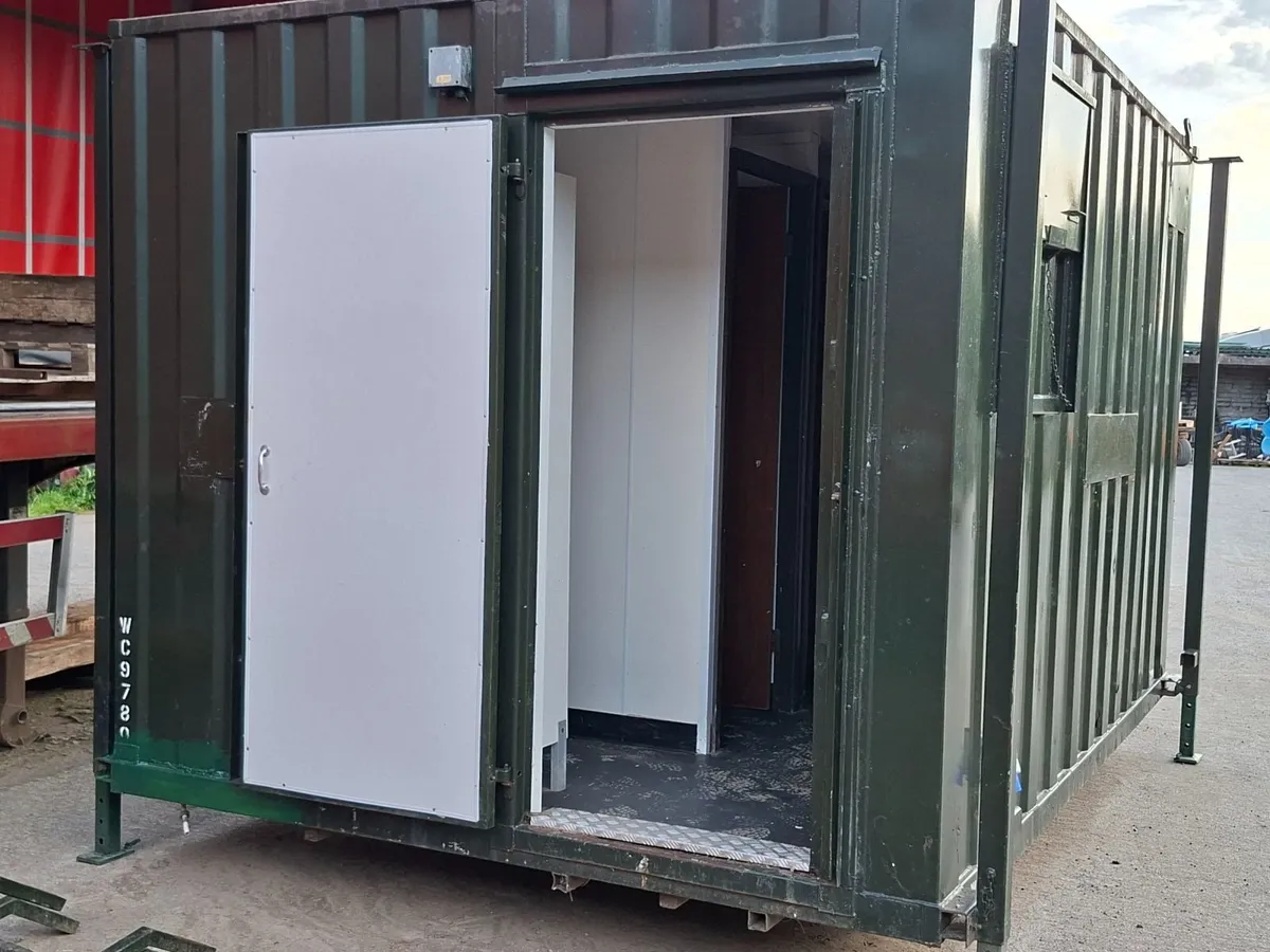 Anti vandal toilet block12ft x9ft . - Image 2