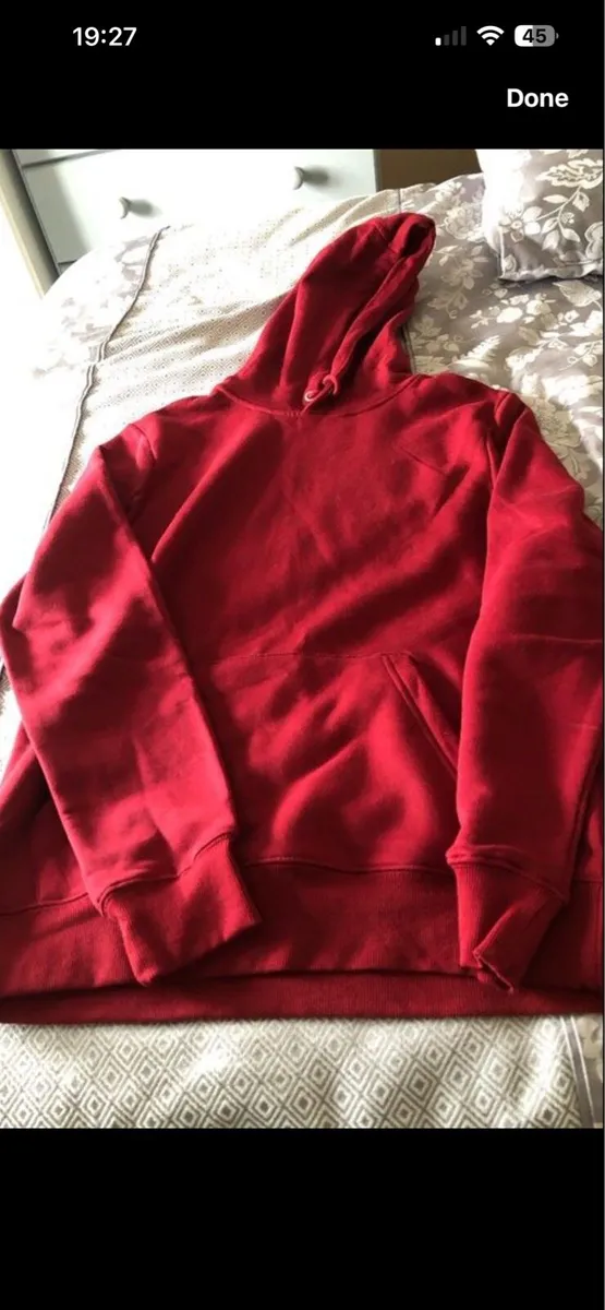 Mens hoodie size M €5 - Image 1