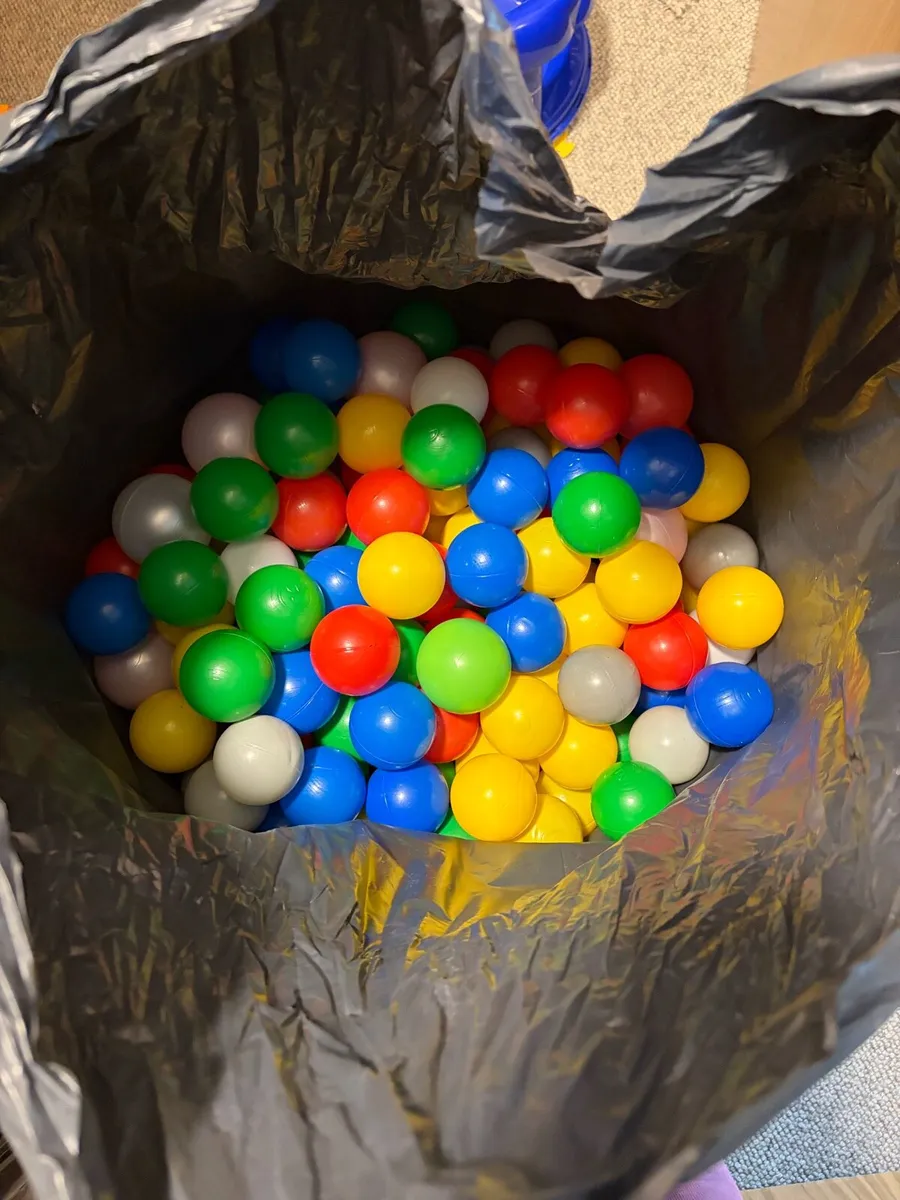 Ball Pit - Image 4