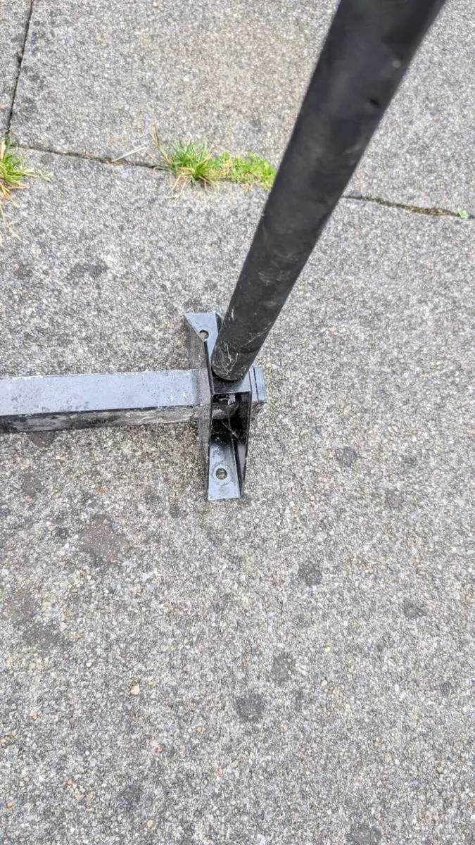 Secure-Bike BikeTRAP Lockable Bike Storage Ra - Image 3