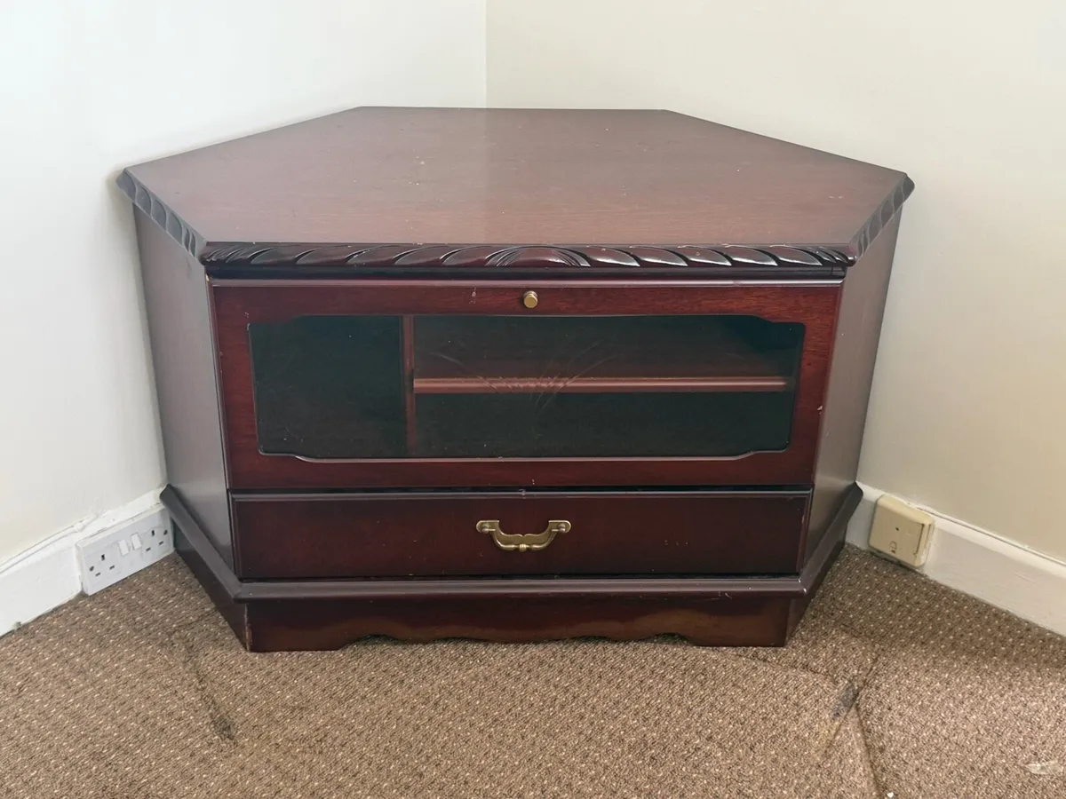 Mahogany TV Corner Unit - Image 1
