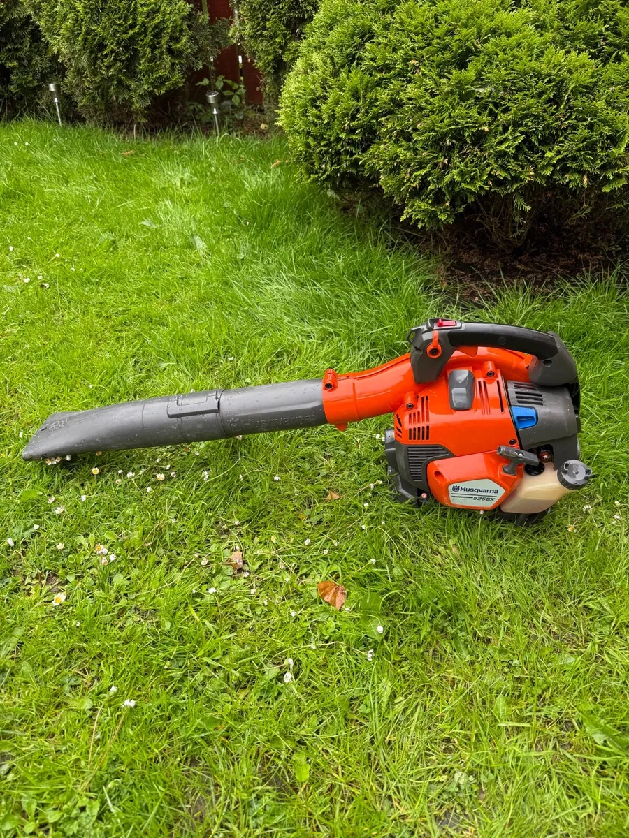 Husqvarna 525BX professional blower - Image 1