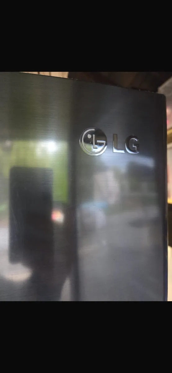 Lg American style fridge freezer - Image 3