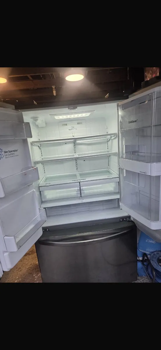 Lg American style fridge freezer - Image 2