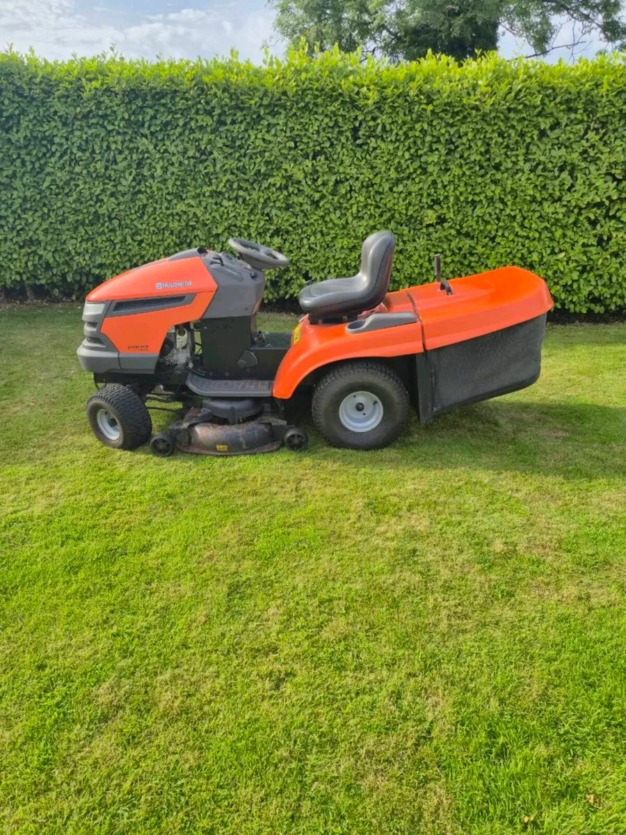 Husqvarna CTH150 Twin ride-on mower.
15hp Kawasaki - Image 2