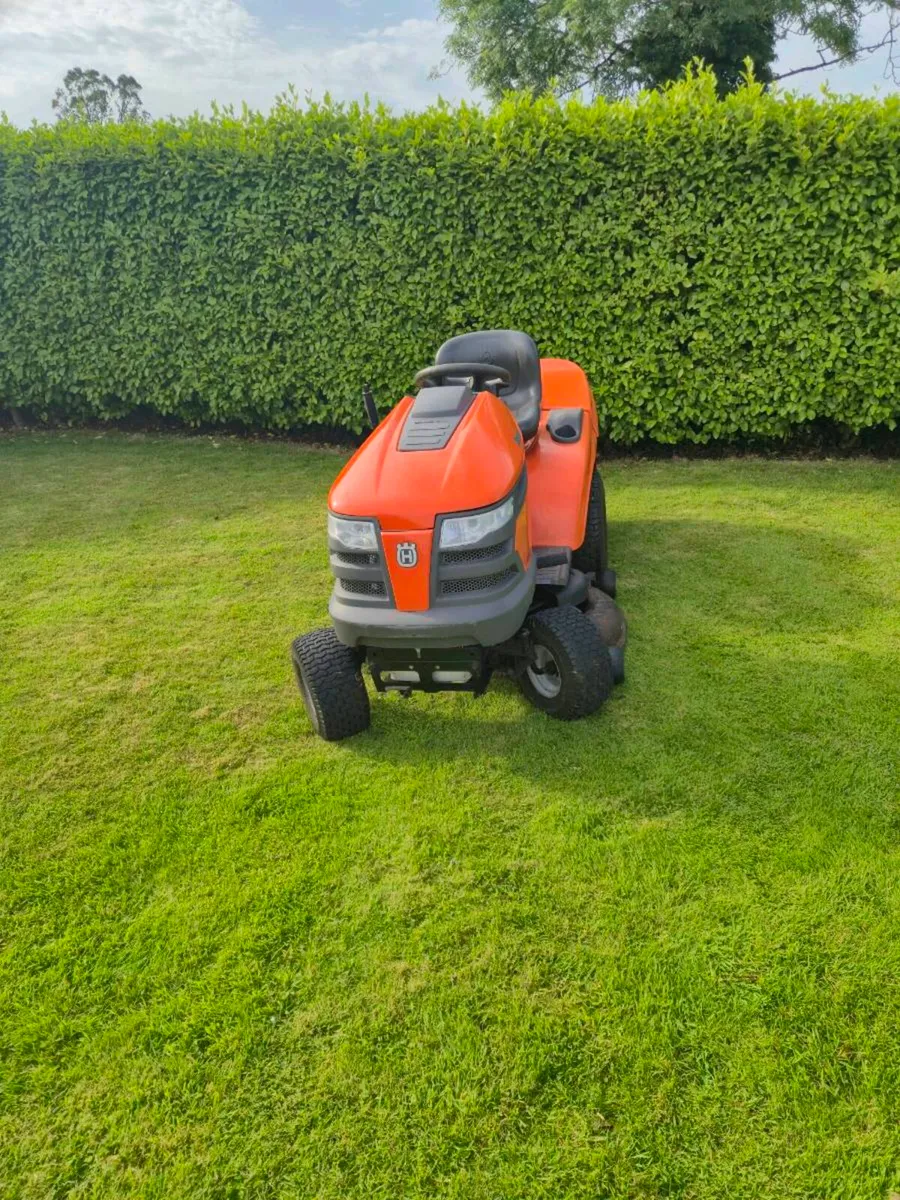 Husqvarna CTH150 Twin ride-on mower.
15hp Kawasaki - Image 3