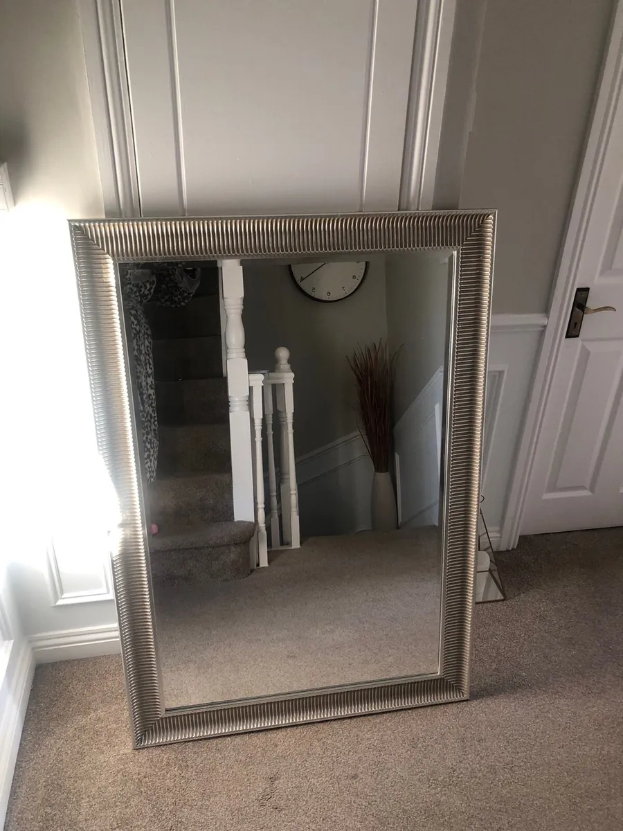 Mirror for sale 900 x 1300 - Image 4