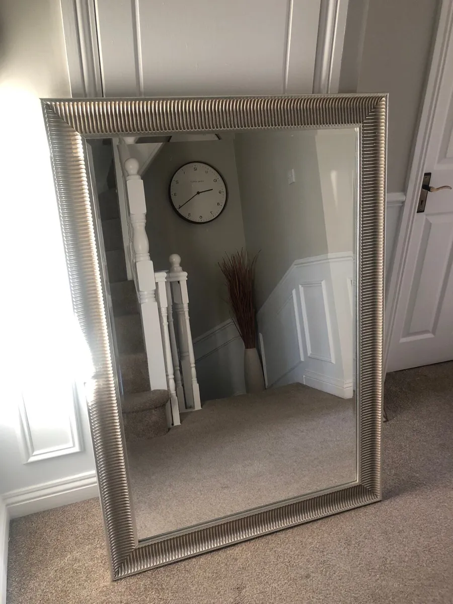 Mirror for sale 900 x 1300 - Image 2