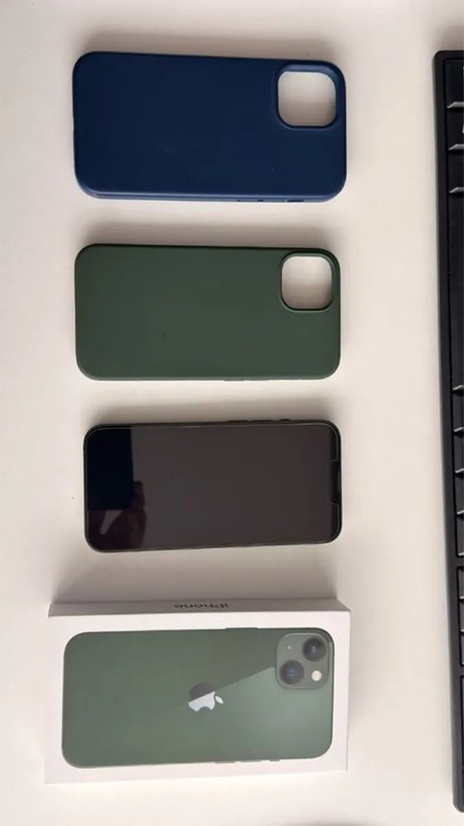 Apple iPhone 13 - Image 1