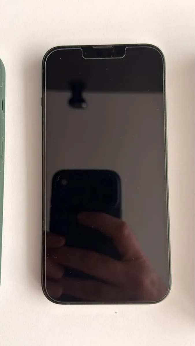 Apple iPhone 13 - Image 2