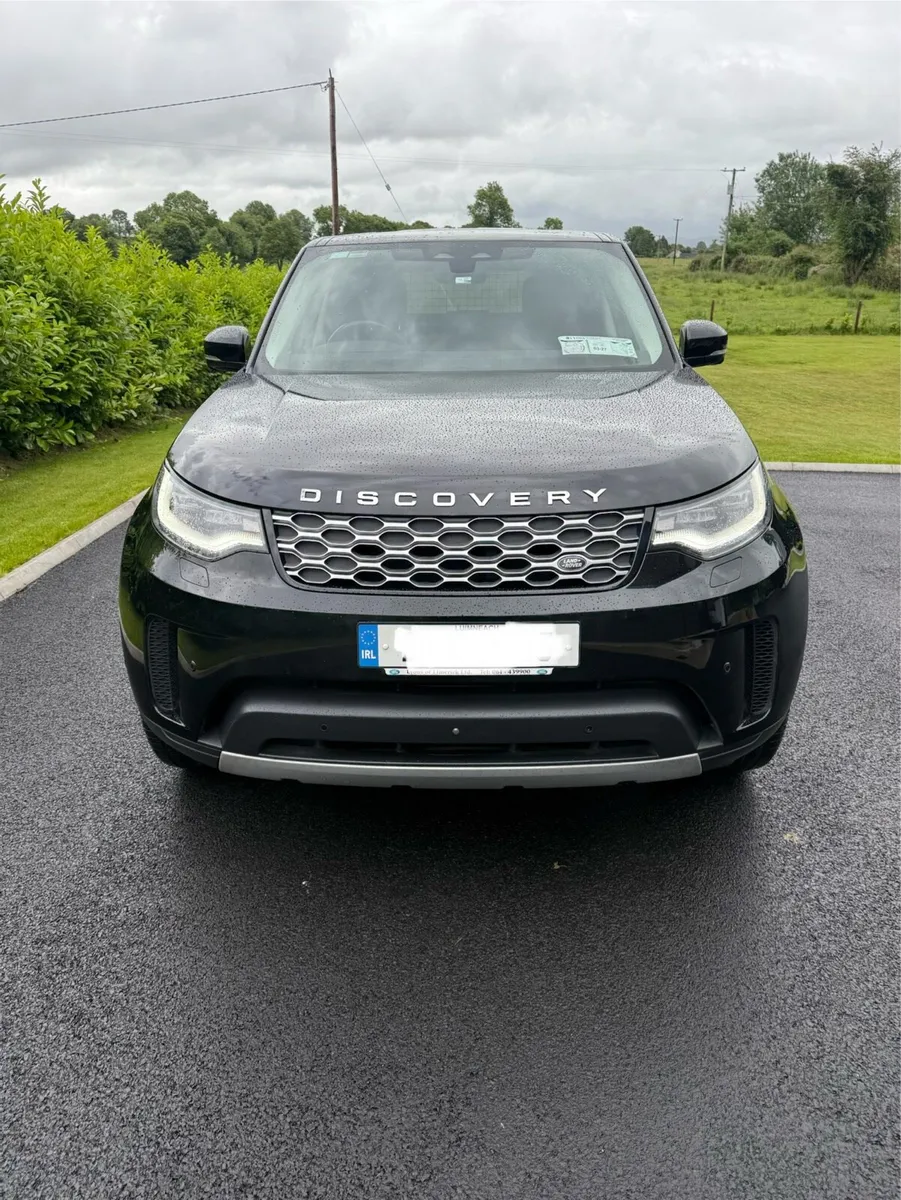 Land Rover Discovery Auto 3.0 - Image 2