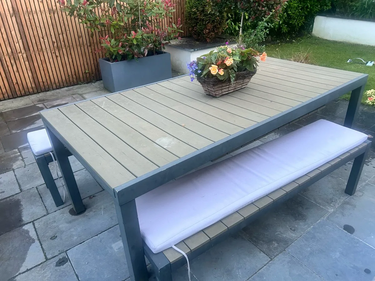 Garden table - Image 2
