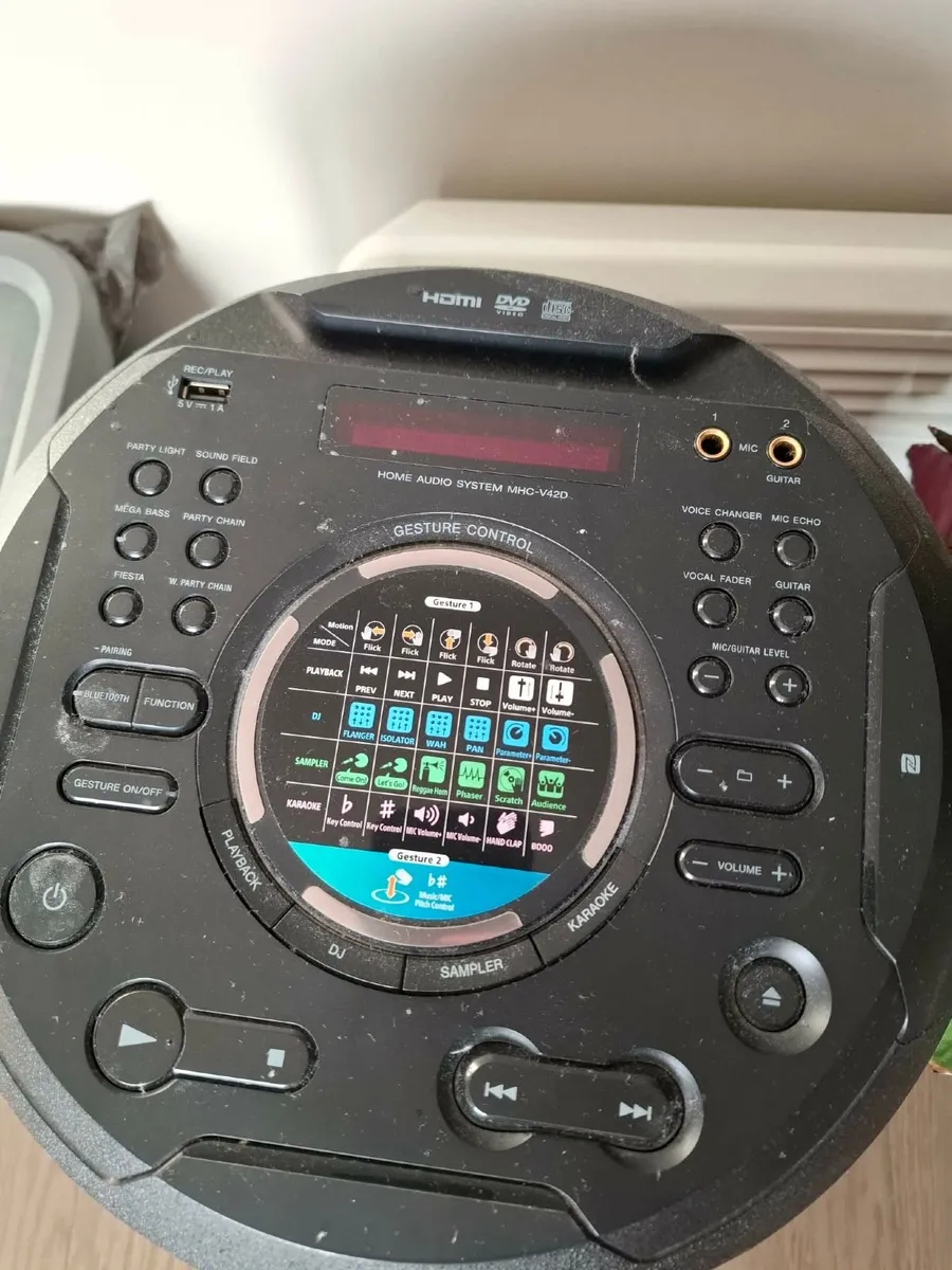 Sony MHC-V42D - Image 2