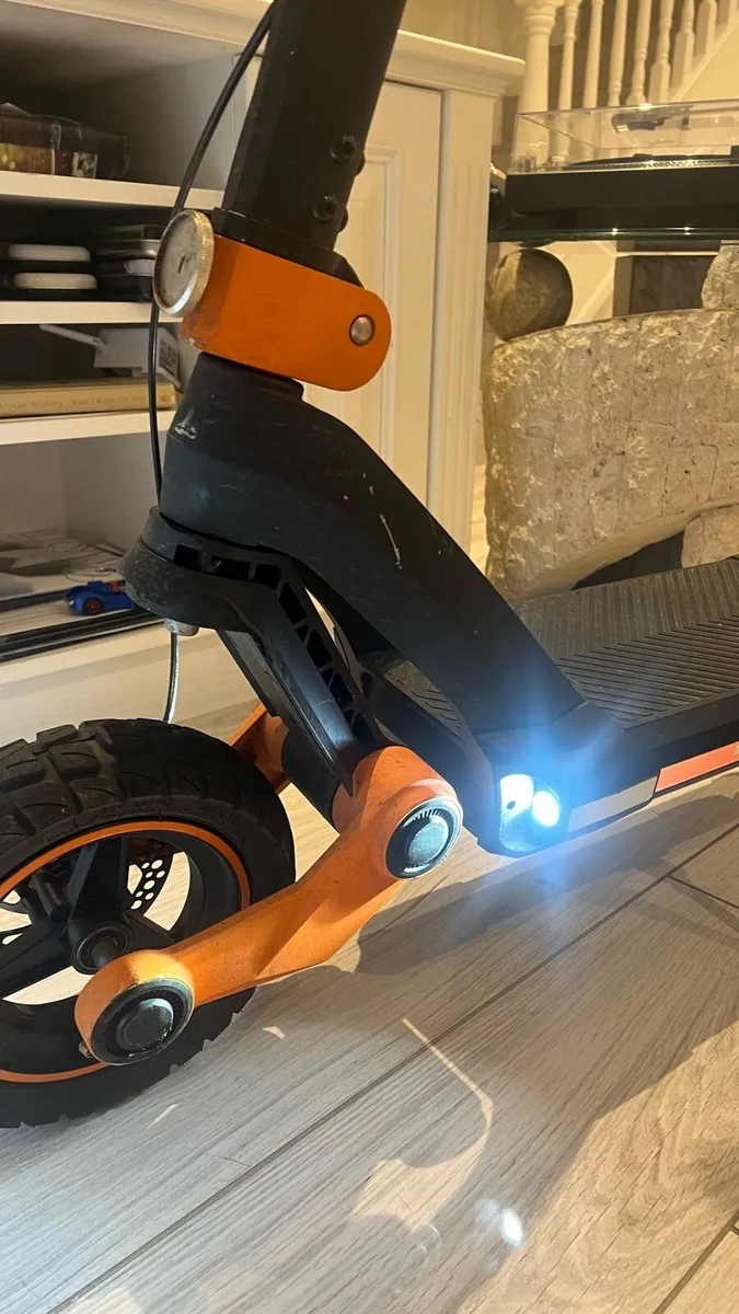 Electric scooter - Image 3