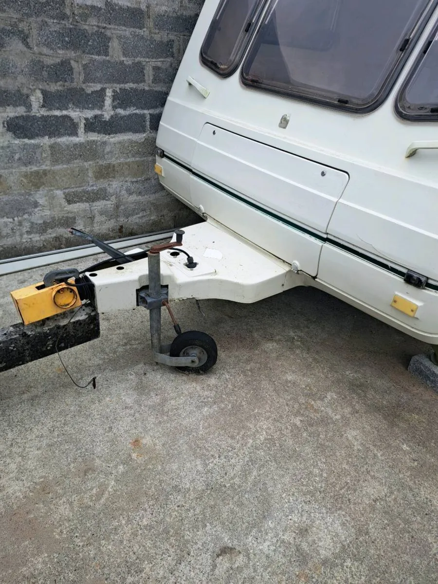 Caravan - Image 1