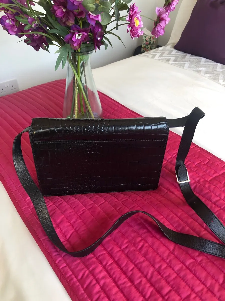 Handbag in black leather (M&S) Brand New! - Image 3