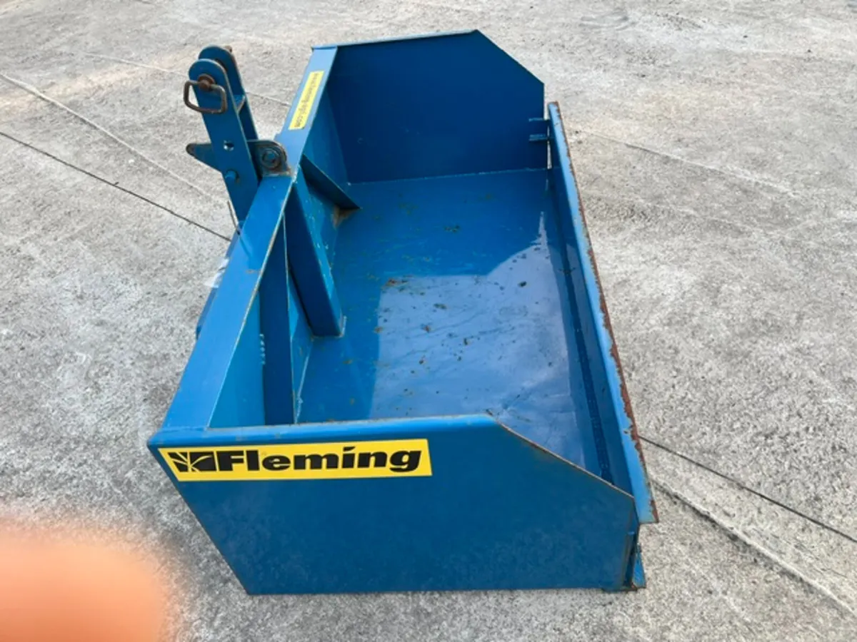 Fleming 5ft Transport Box as new - Image 1