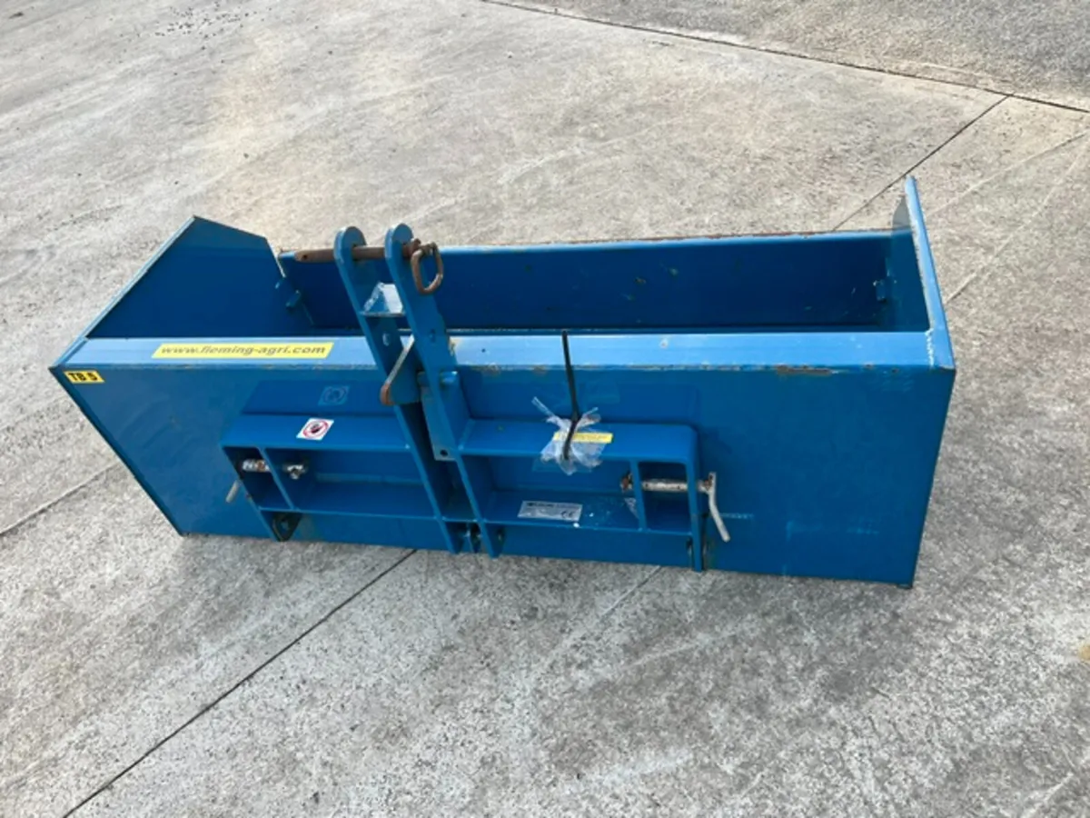 Fleming 5ft Transport Box as new - Image 2