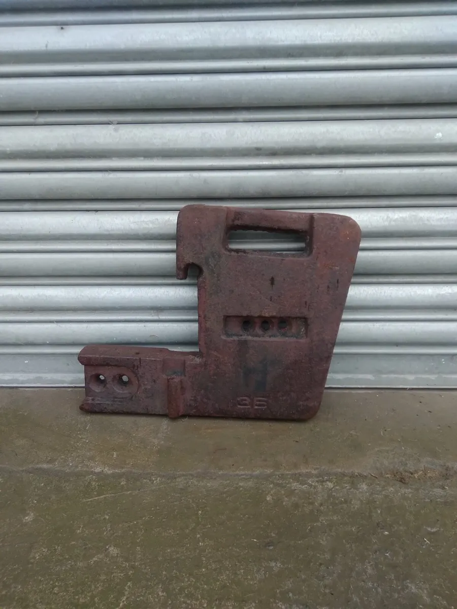 Nutfield drawbar & front wheel, weighs - Image 4