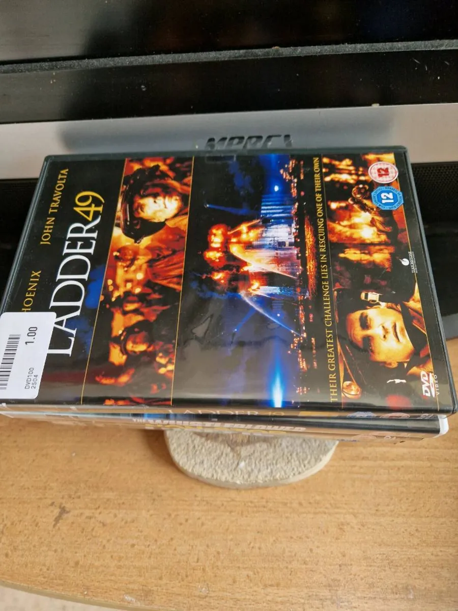 Books and dvds - Image 3
