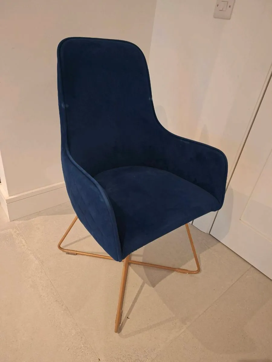 4 dining chairs - Image 1