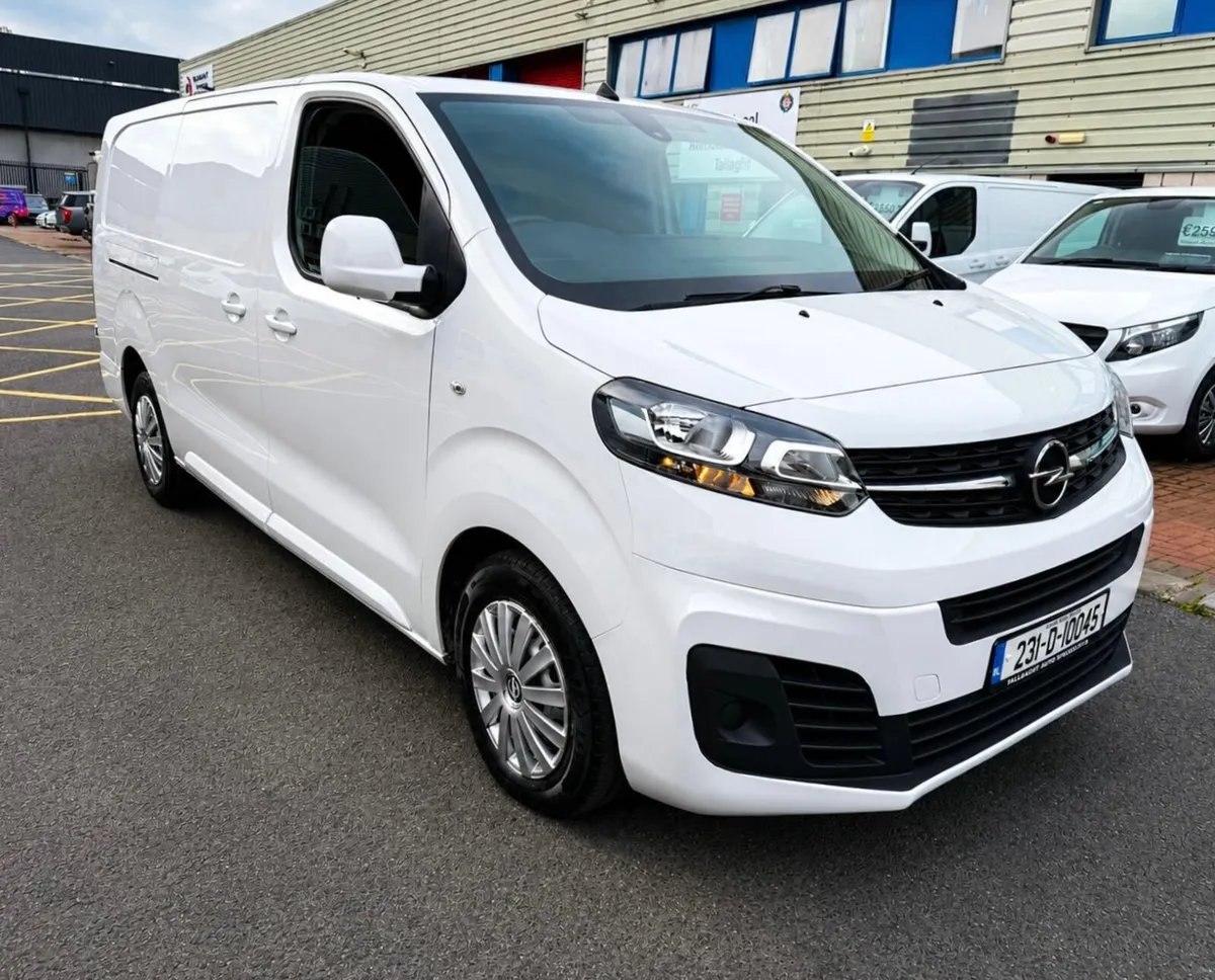 2023 Opel Vivaro LWB Reverse Camera - Image 1