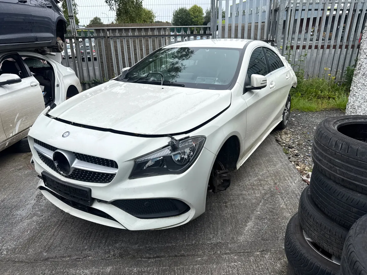 2017 MERCEDES CLA180 BREAKING - Image 1