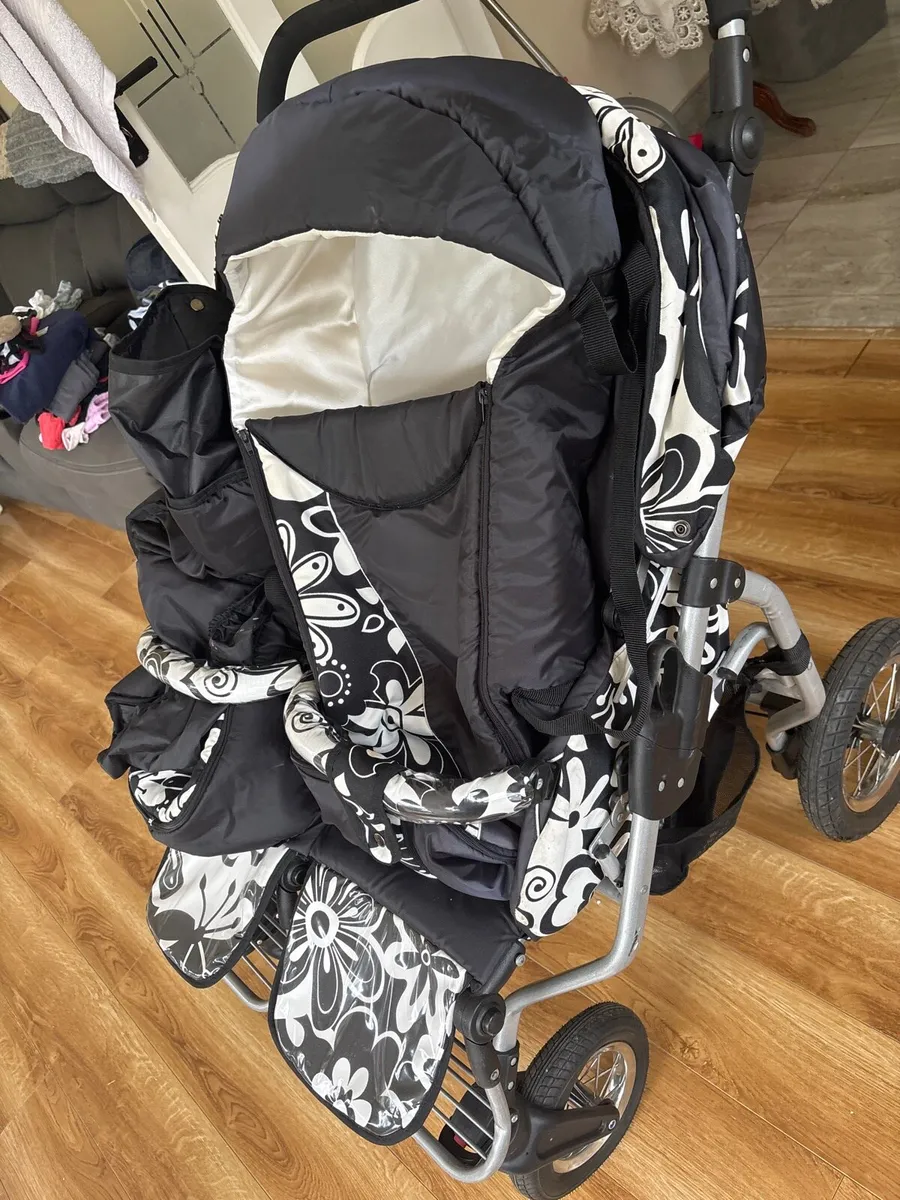 Double buggy - Image 1