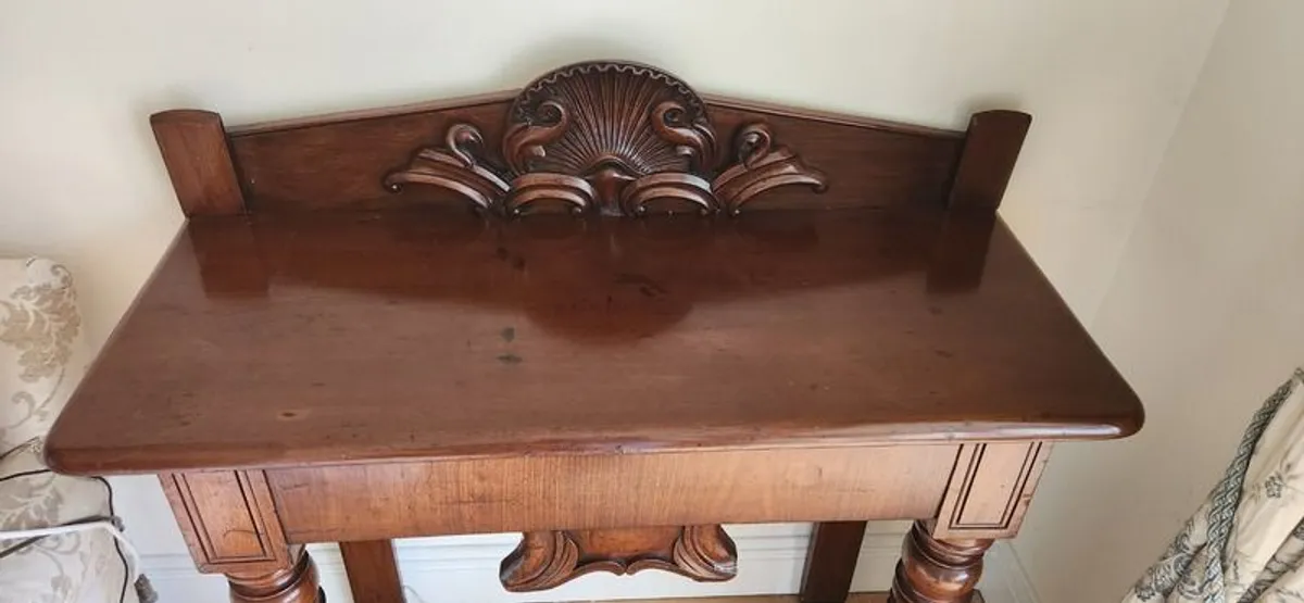 Console Table - Image 4
