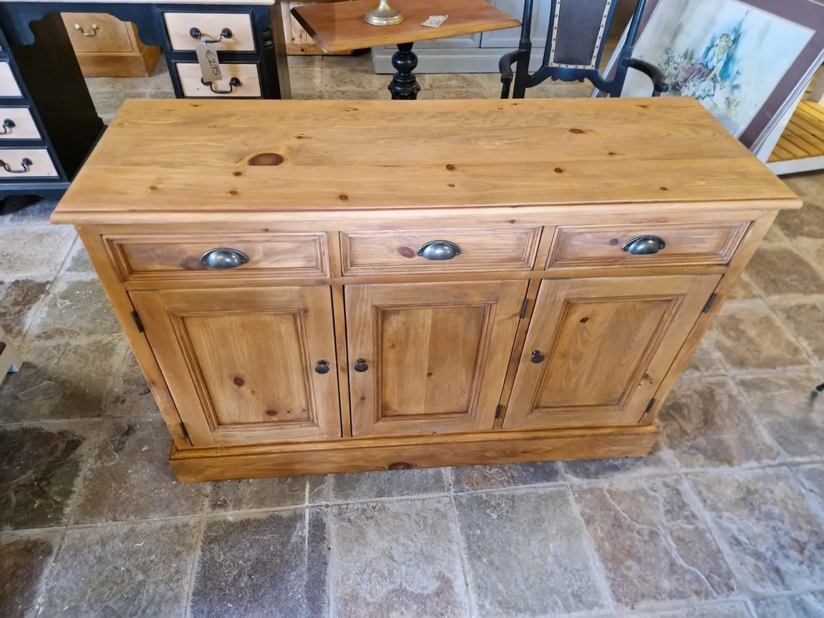 Vintage pine sideboard - Image 3