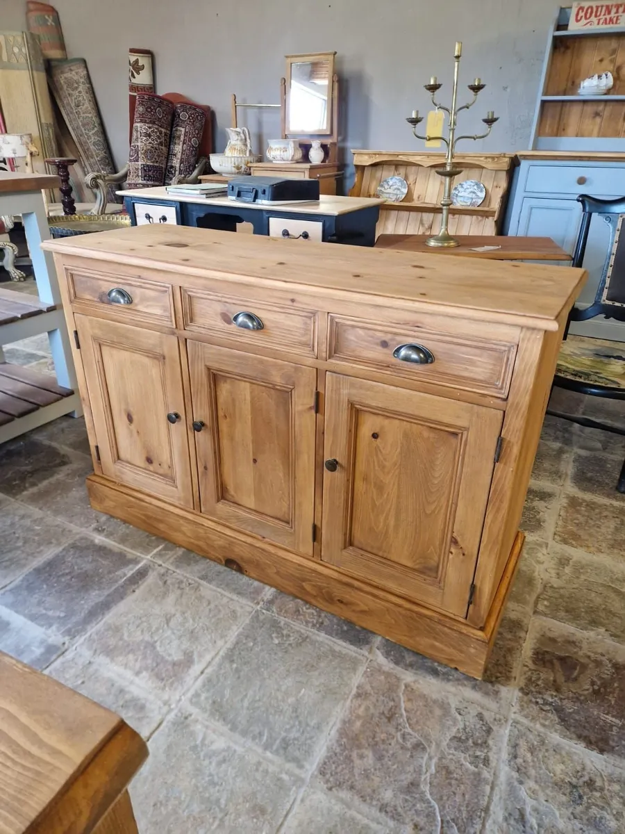 Vintage pine sideboard - Image 1