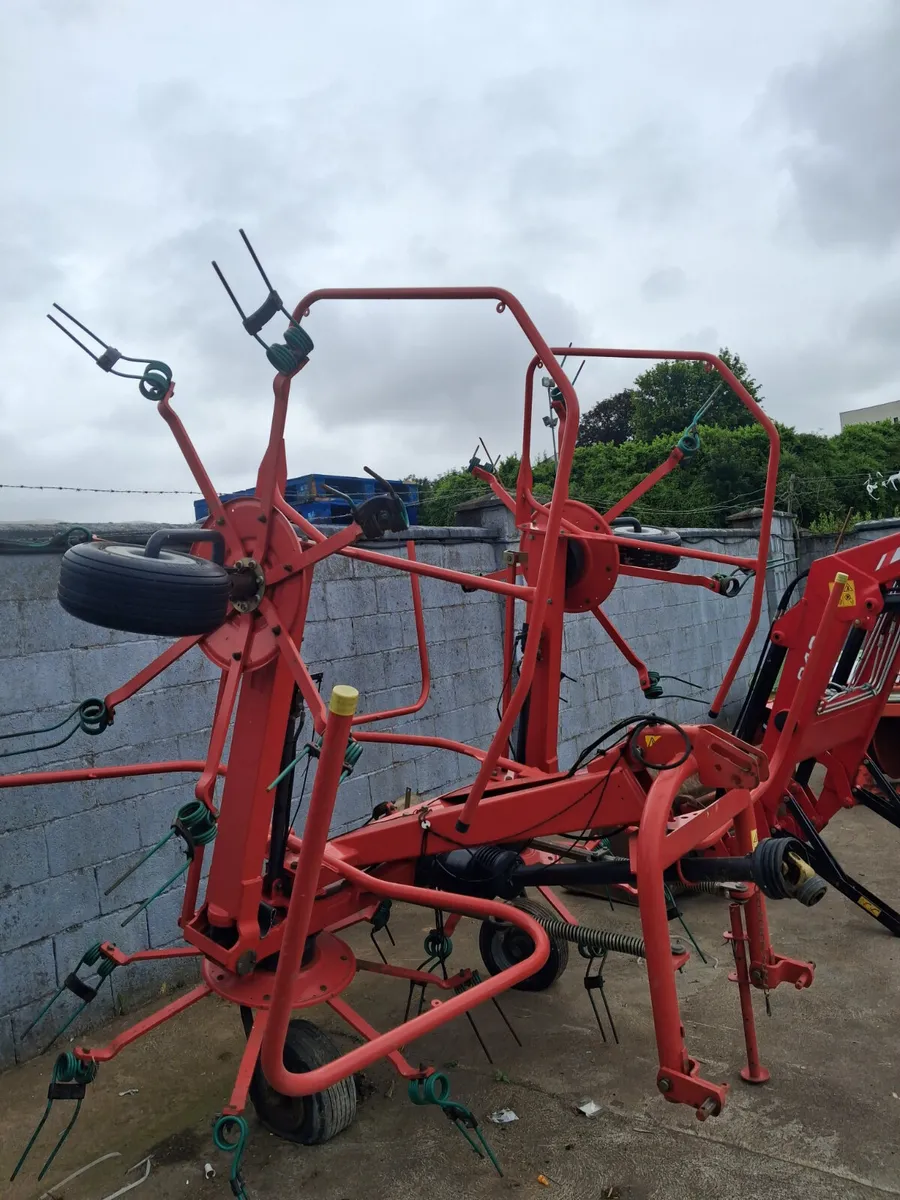 Kvernland 4 rotor tedder - Image 2