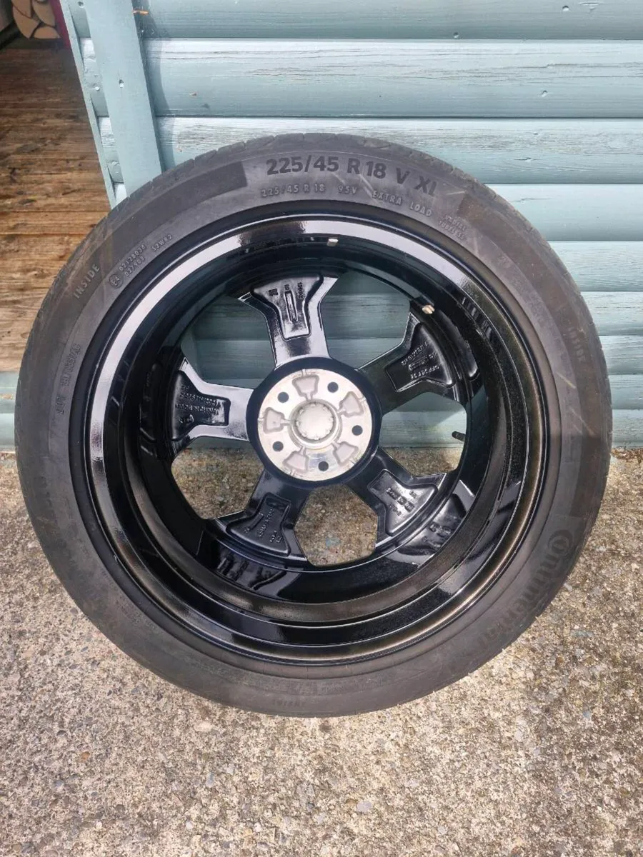 Kia Niro Alloy wheel with Continental tyre - Image 2