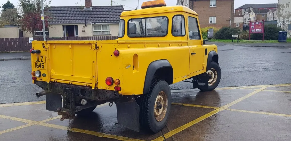 2002 Landrover Defender 110 Pickup - Image 4