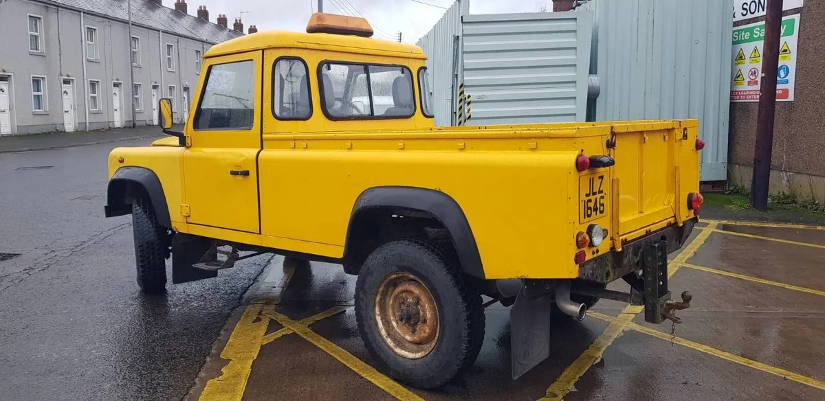 2002 Landrover Defender 110 Pickup - Image 2