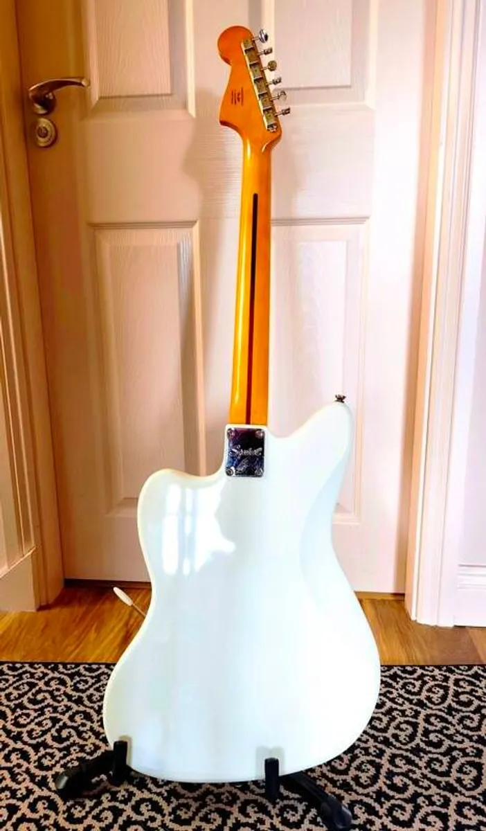 Fender Squier classic vibe jazz master - Image 2