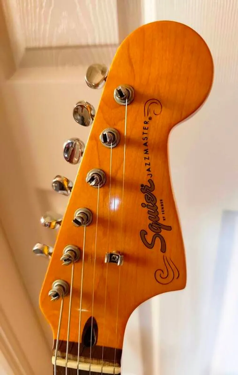 Fender Squier classic vibe jazz master - Image 4