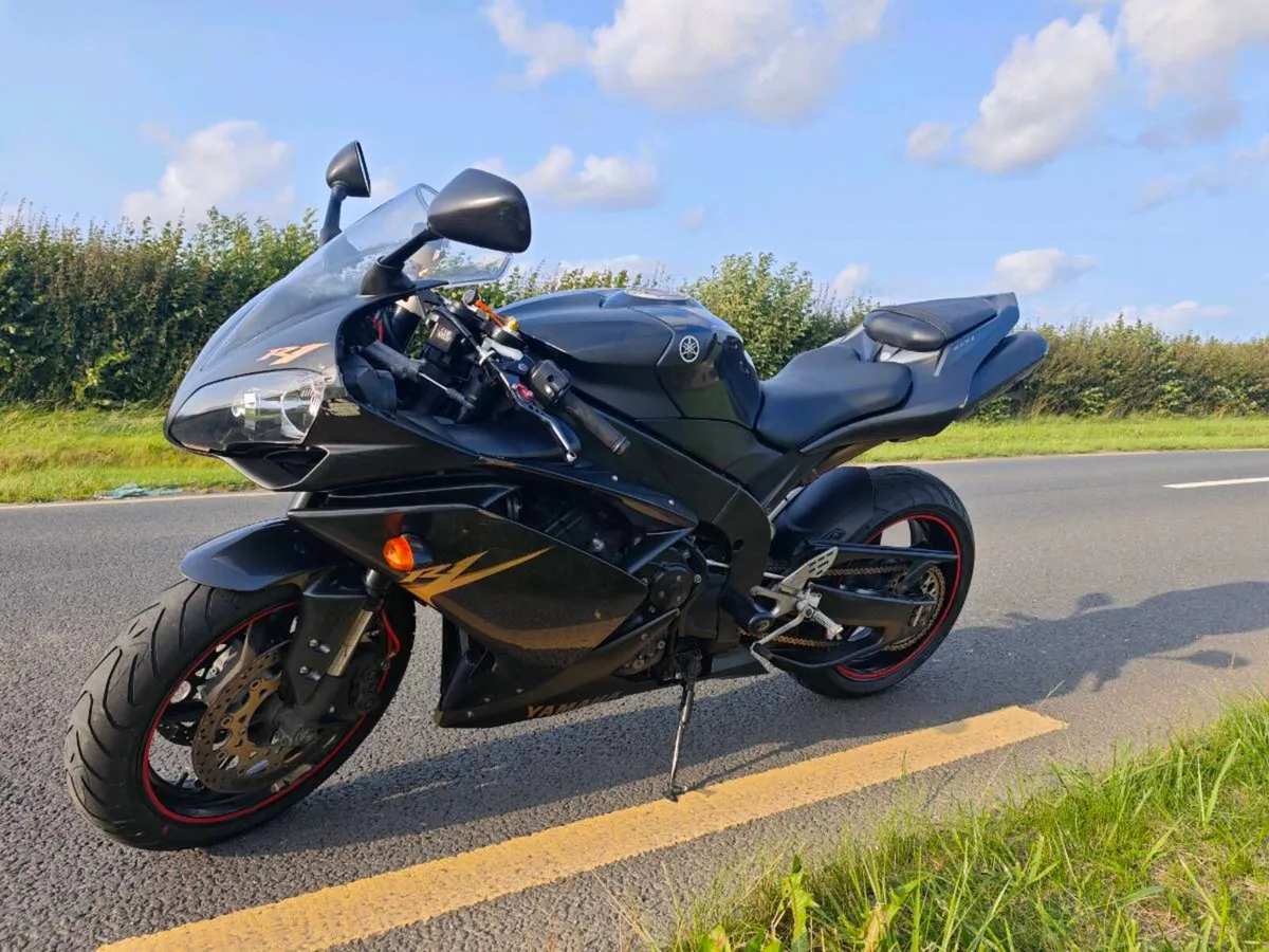 131 D YZF R1 2008 model - Image 4