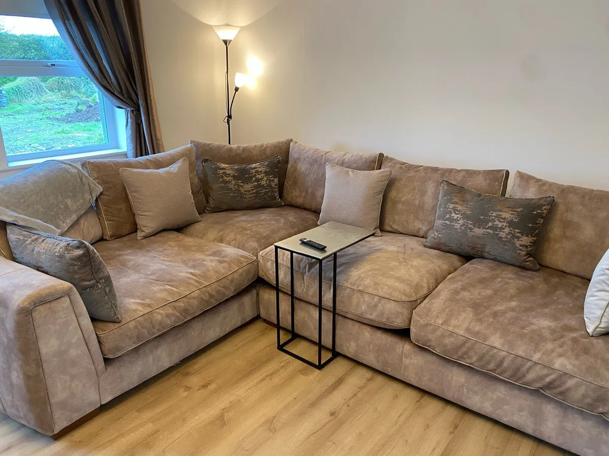 L couch - Image 4