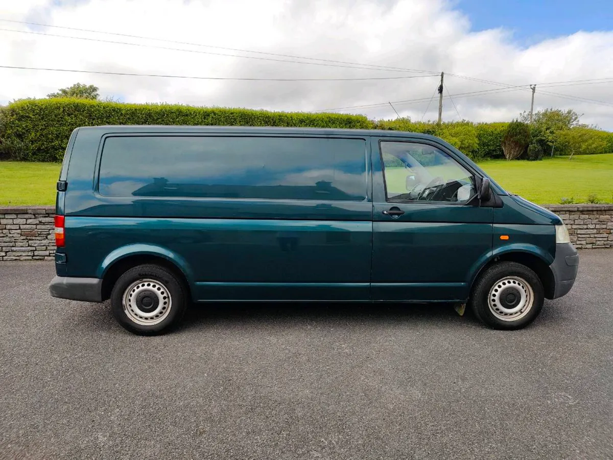 Volkswagen Transporter LWB 2.5 TDI Doe 02/2027 - Image 2