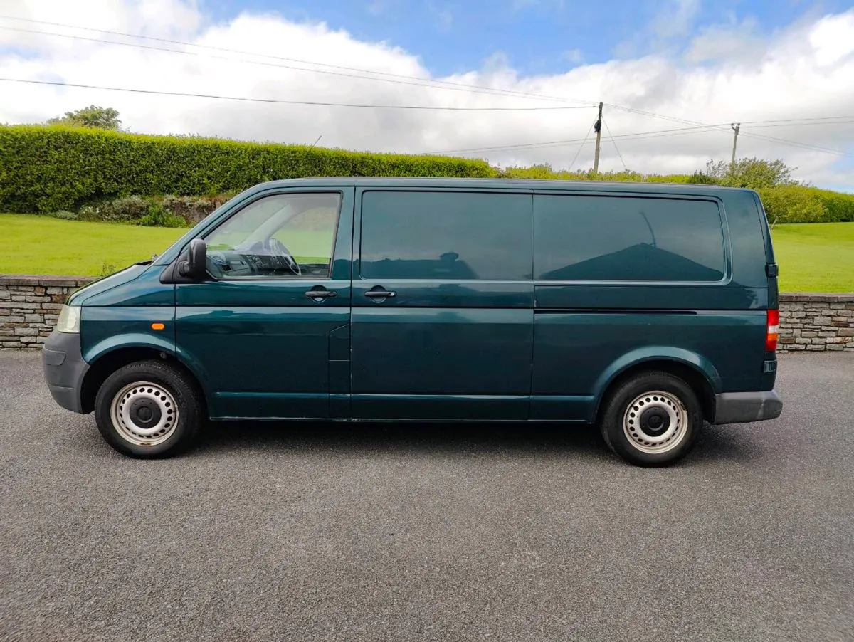 Volkswagen Transporter LWB 2.5 TDI Doe 02/2027 - Image 3