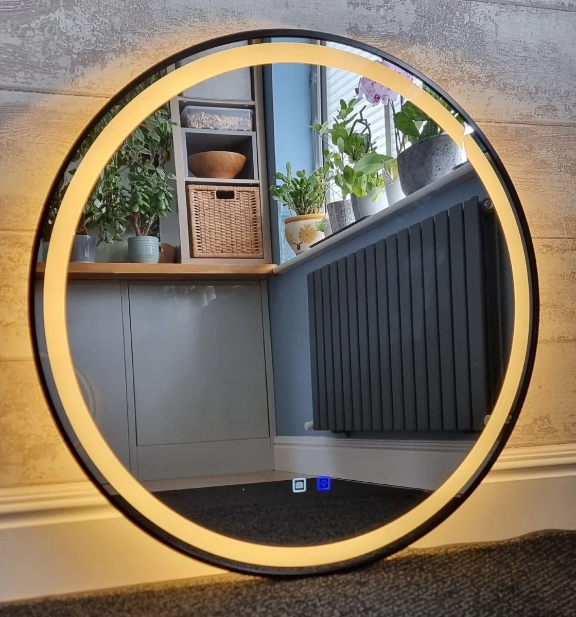 LED Bathroom Mirror 80cm Round Antifog Demister - Image 3