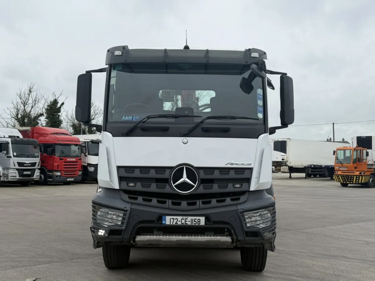 2017 MERCEDES AROCS 3240 TIPPER - Image 2