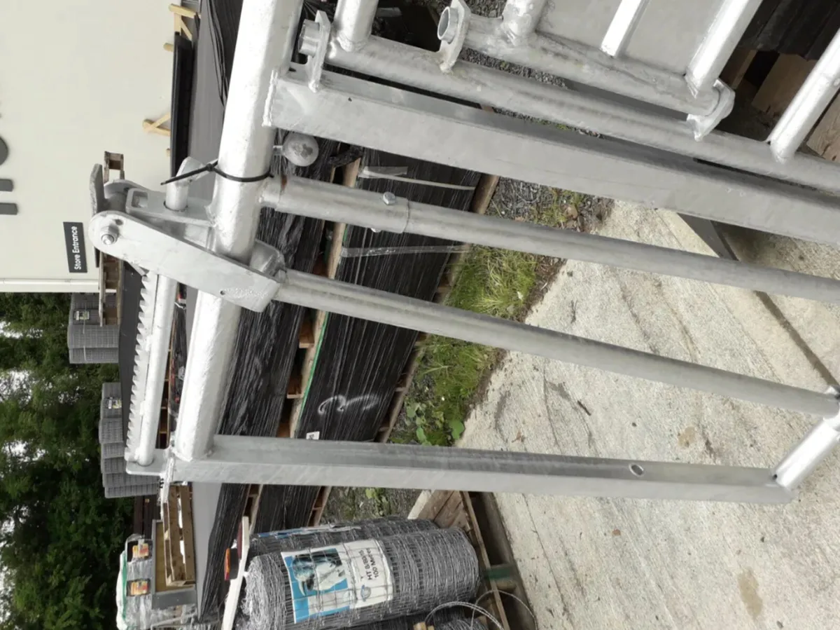 Calving Gate at FRS Fencing Limerick - Image 4