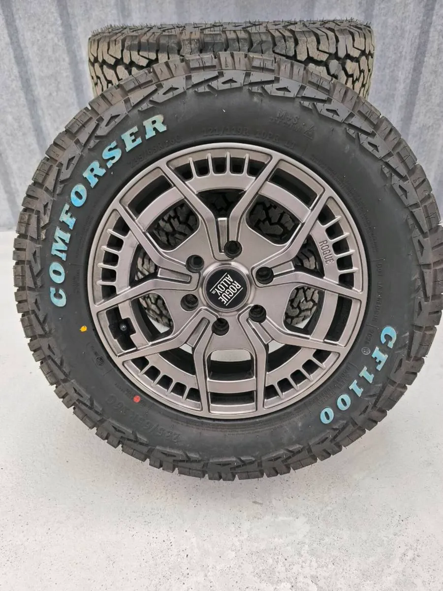 New Alloys with tyres for sprinter - Image 1