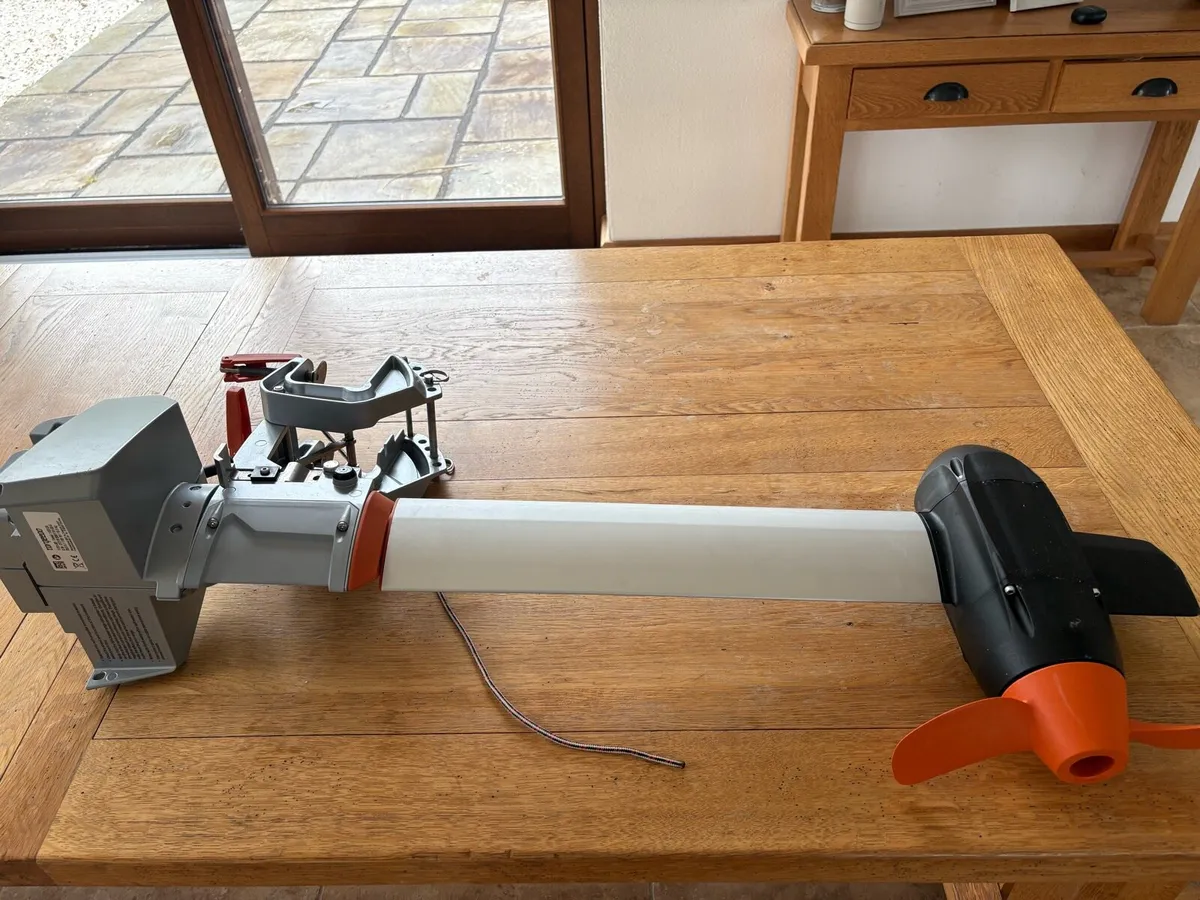 Torqeedo Travel 1103 CS Electric Outboard Motor - Image 2