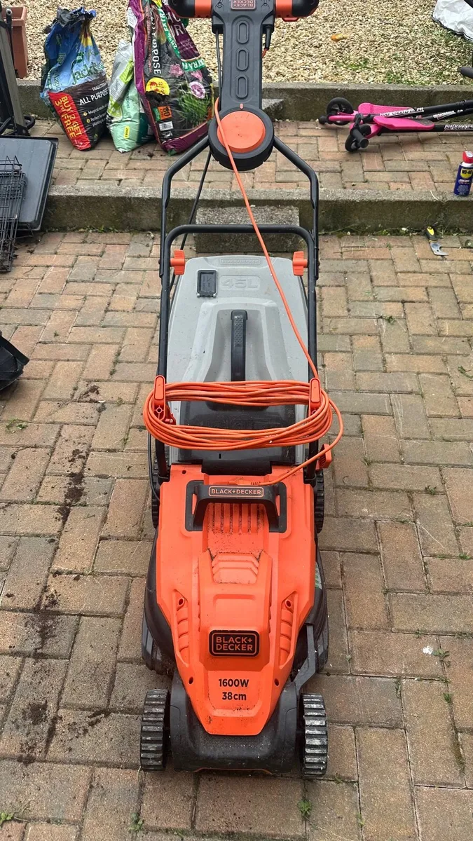 Lawnmower Black+Decker and Trimmer - Image 3