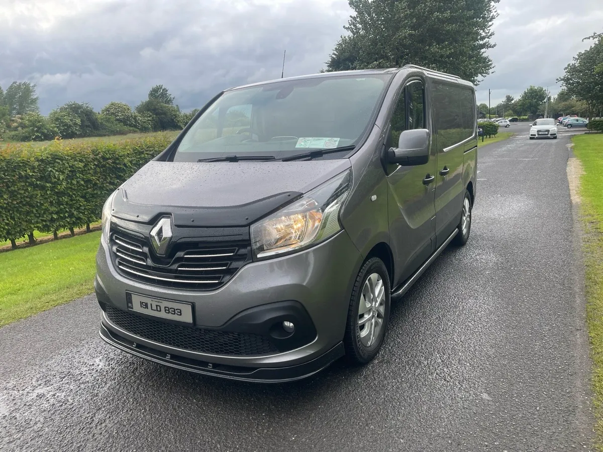 2019 Renault traffic sports - Image 1